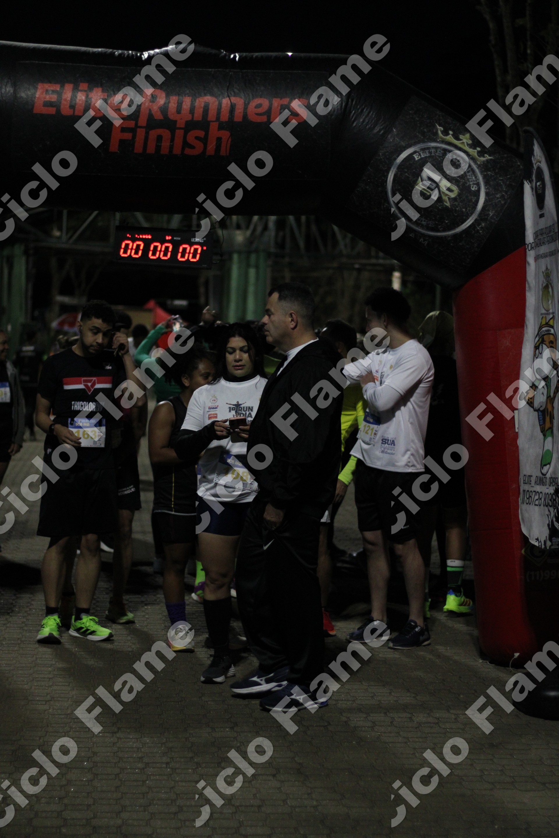Foto corrida-embu_cmhfd5rq.jpg