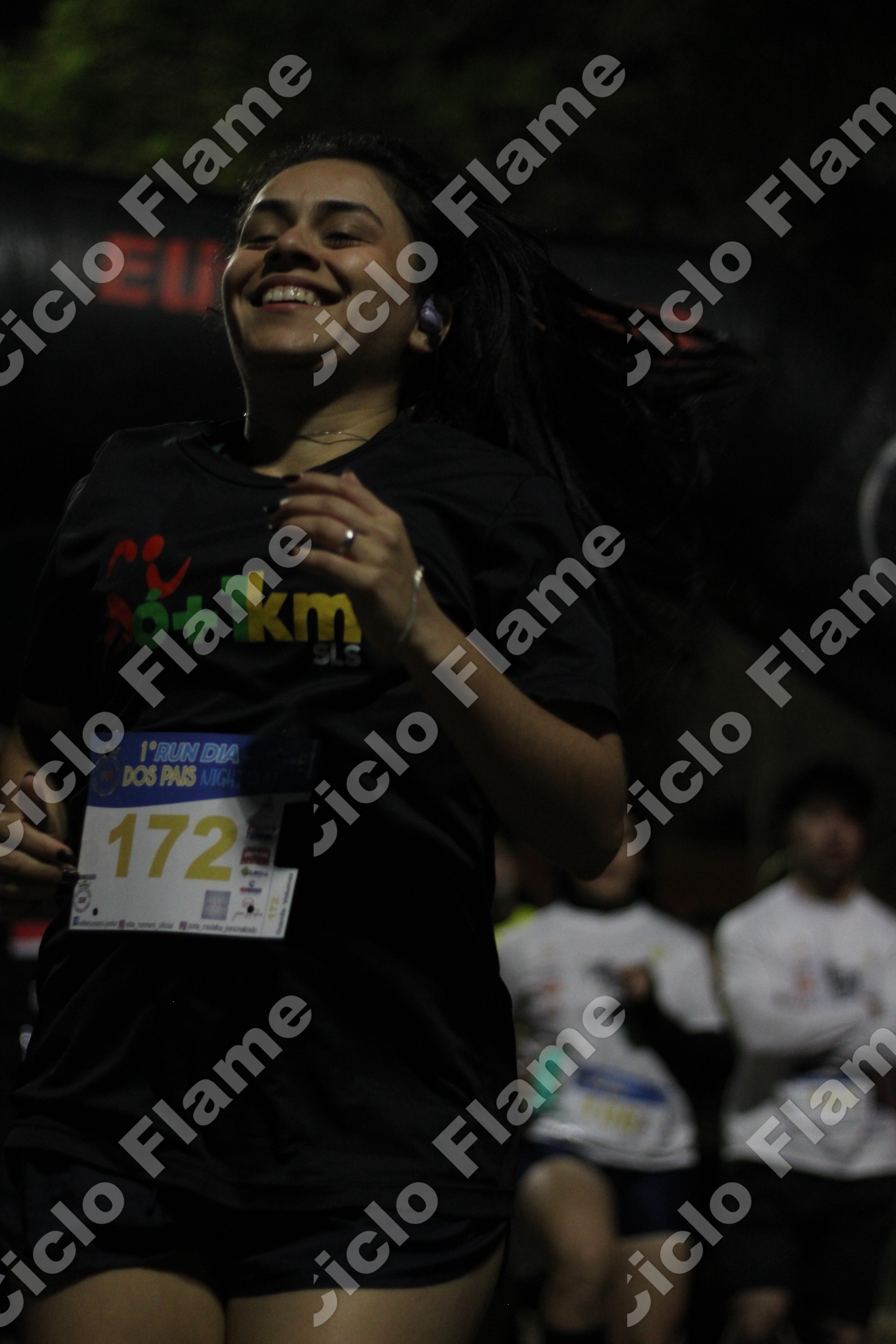 Foto corrida-embu_cmhfd5vi.jpg