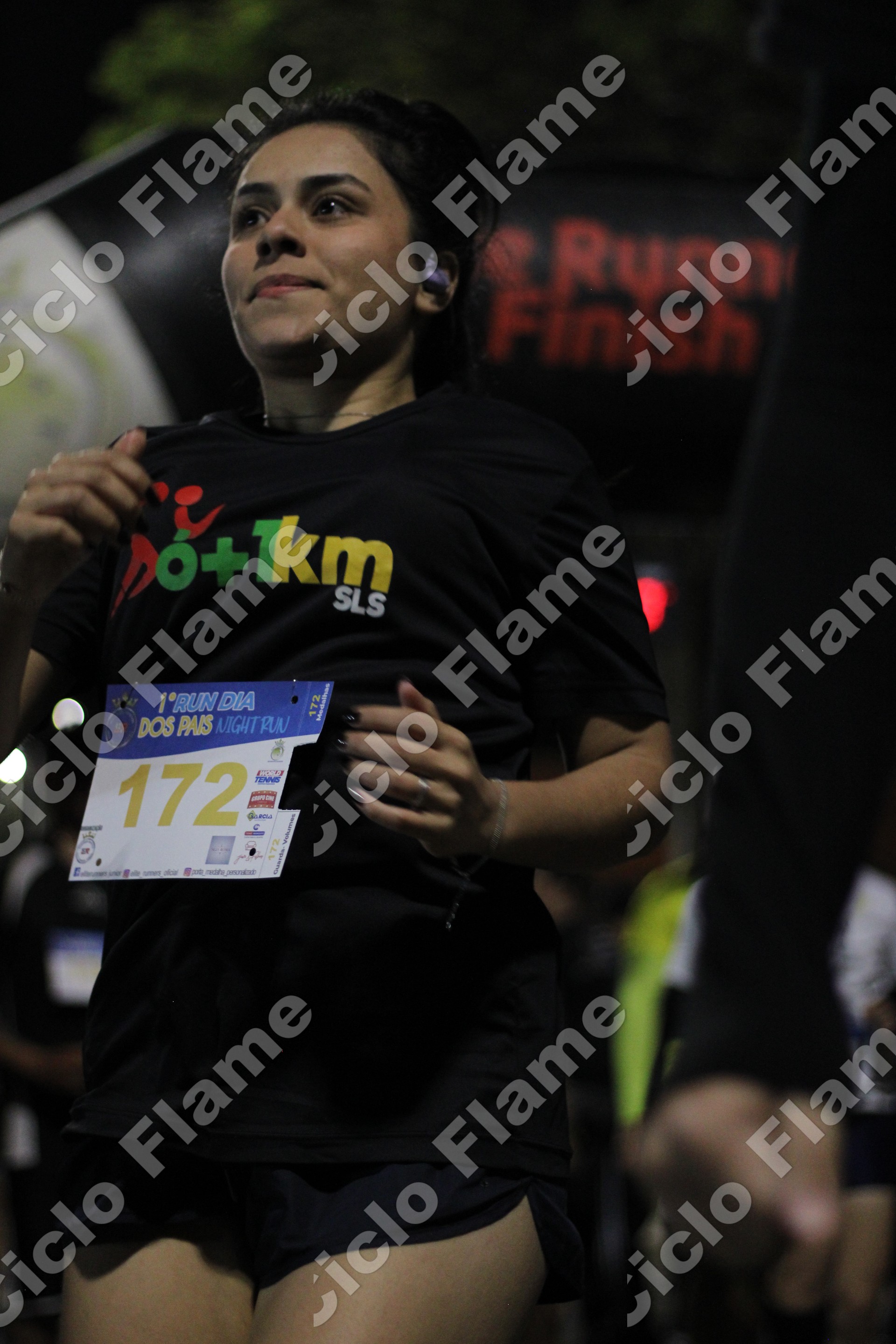Foto corrida-embu_cmhfd5z9.jpg