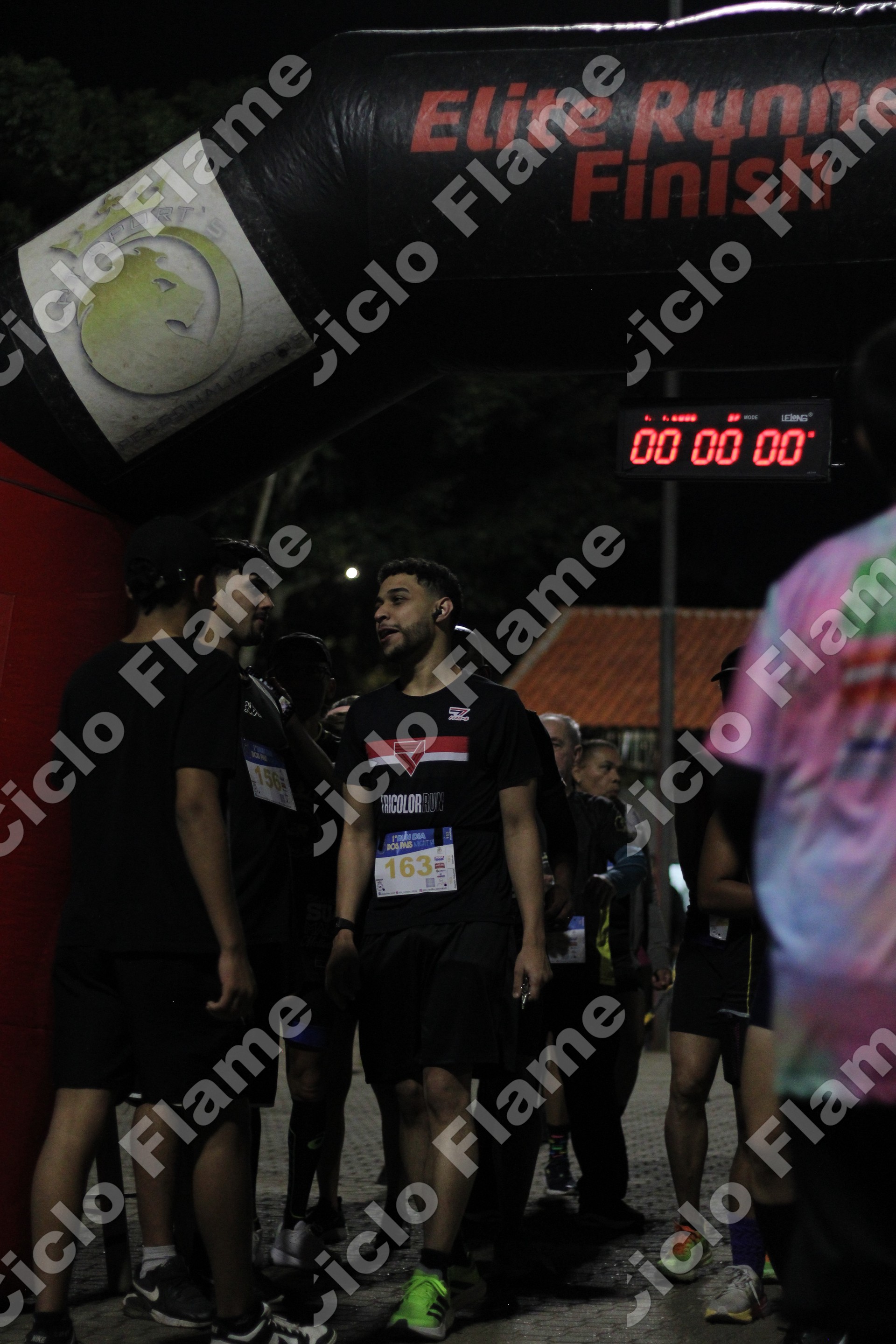 Foto corrida-embu_cmhfd6c6.jpg