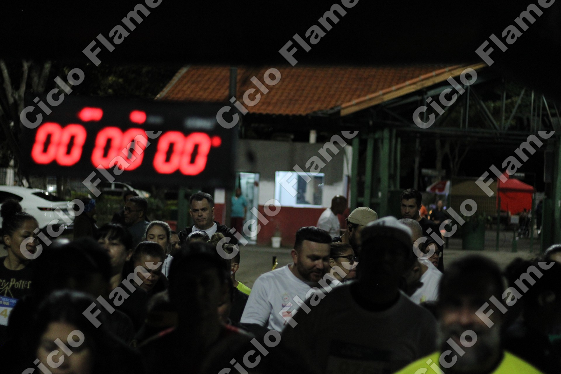 Foto corrida-embu_cmhfd7hh.jpg