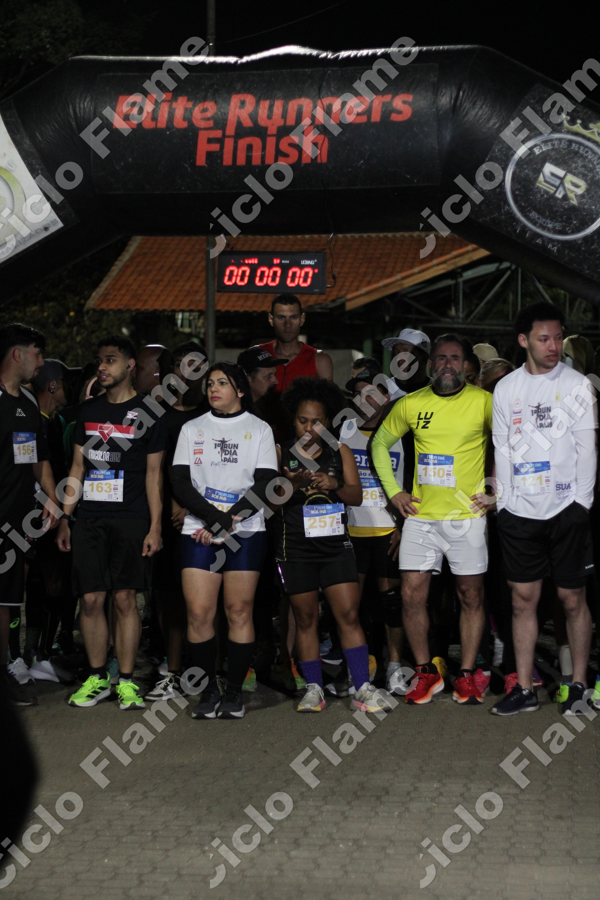 Foto corrida-embu_cmhfd84t.jpg