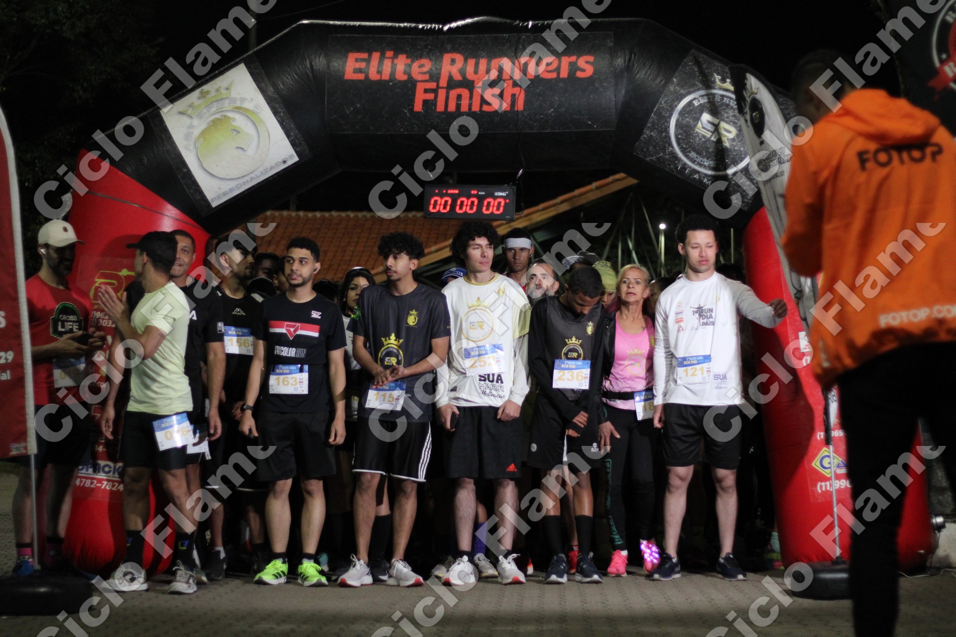 Foto corrida-embu_cmhfd9gn.jpg
