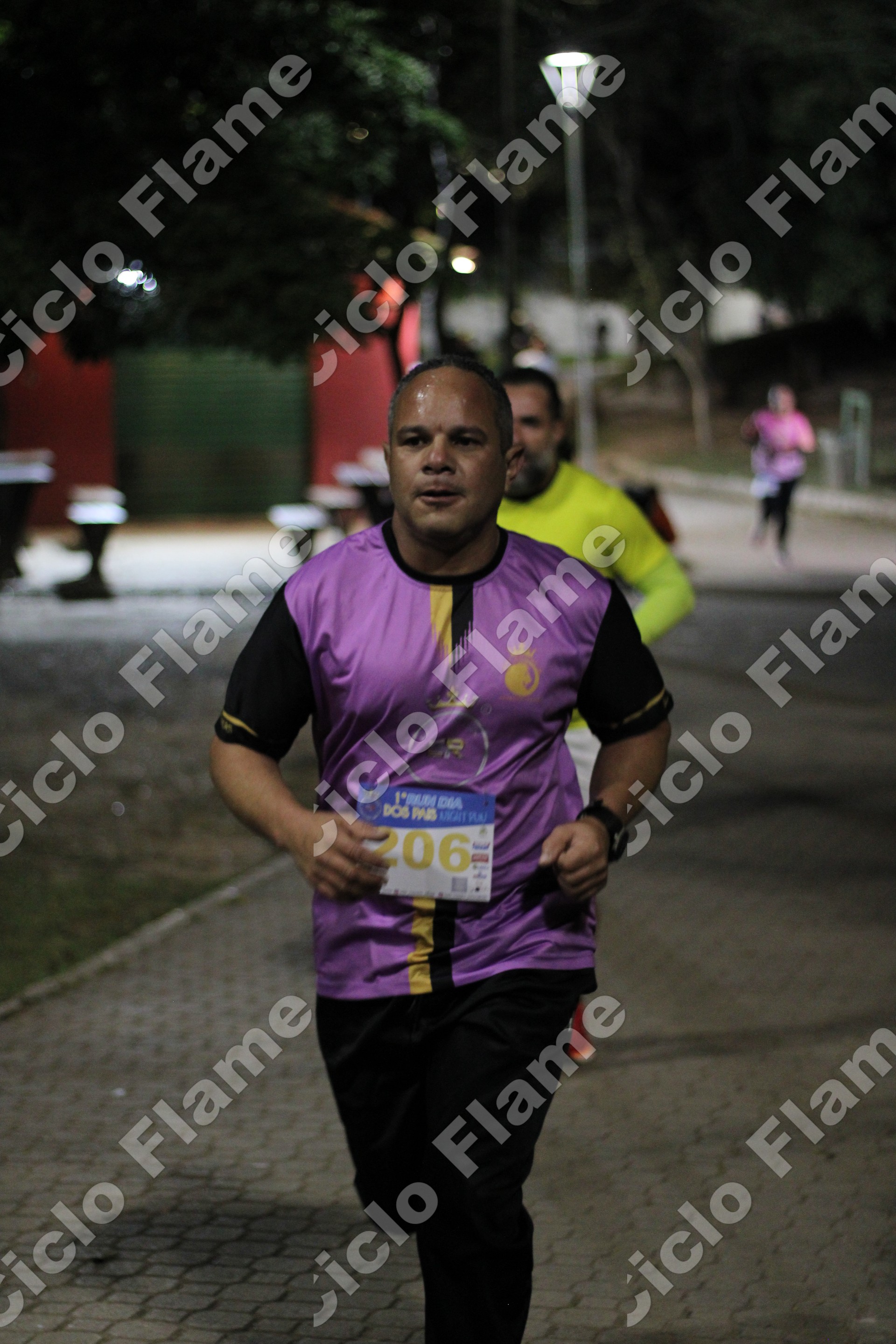 Foto corrida-embu_cmhfdadd.jpg