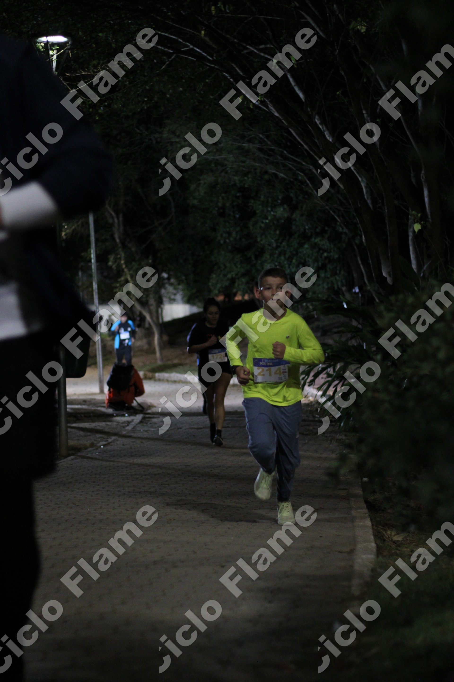 Foto corrida-embu_cmhfdb93.jpg